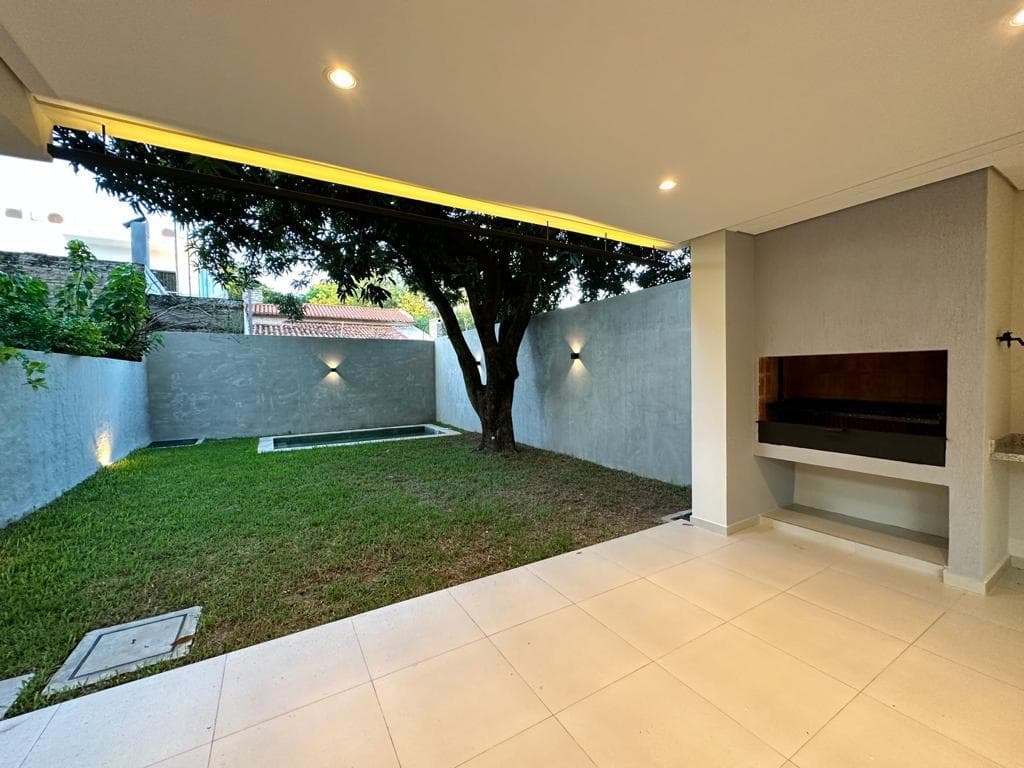 AMPLIO DUPLEX ZONA CONMEBOL 6x37m 153m2 2 Cocheras Piscina Parrilla Patio, foto 5