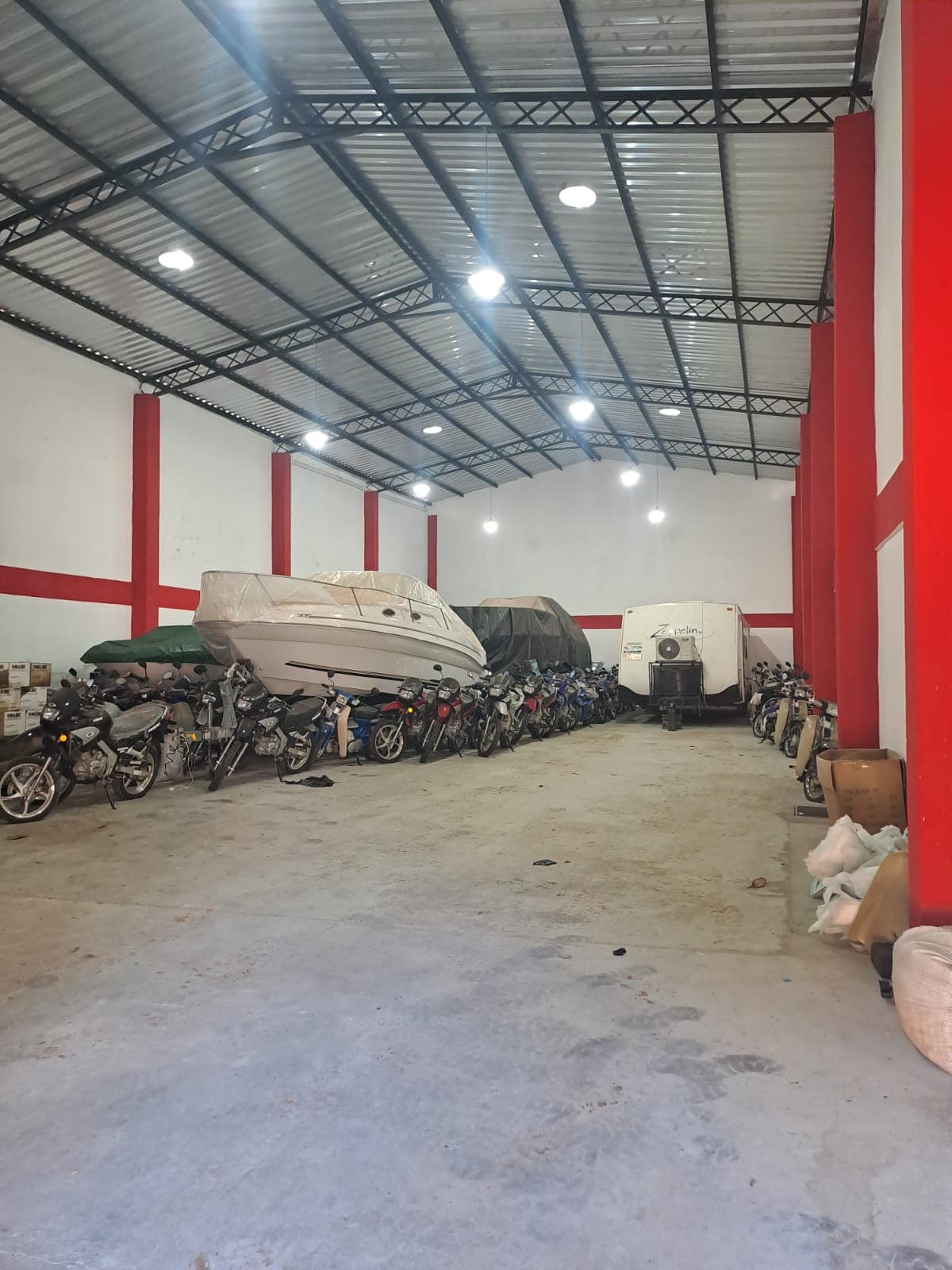 Alquiler de tinglado a estrenar – barrio san pablo, Asunción