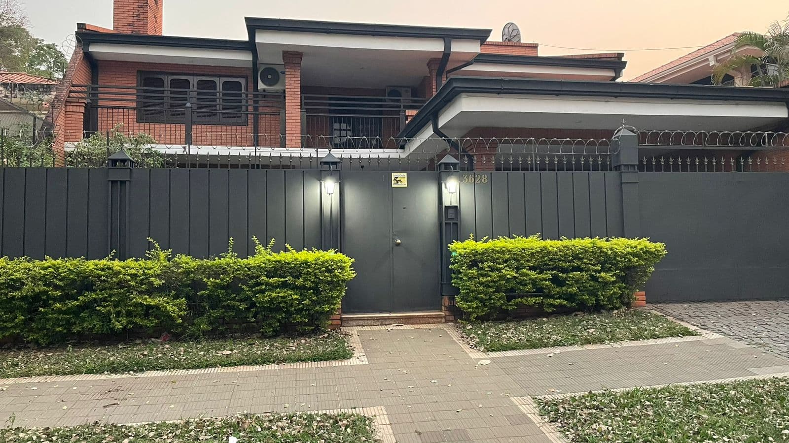 hermosa Casa ???? Barrio Mburicao, Asunción — foto 1