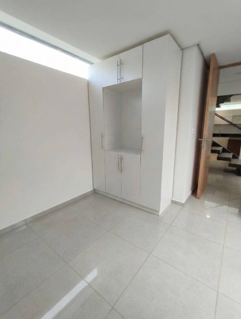 duplex a estrenar de 4 dormitorios en Fernando de la Mora zona norte, foto 4