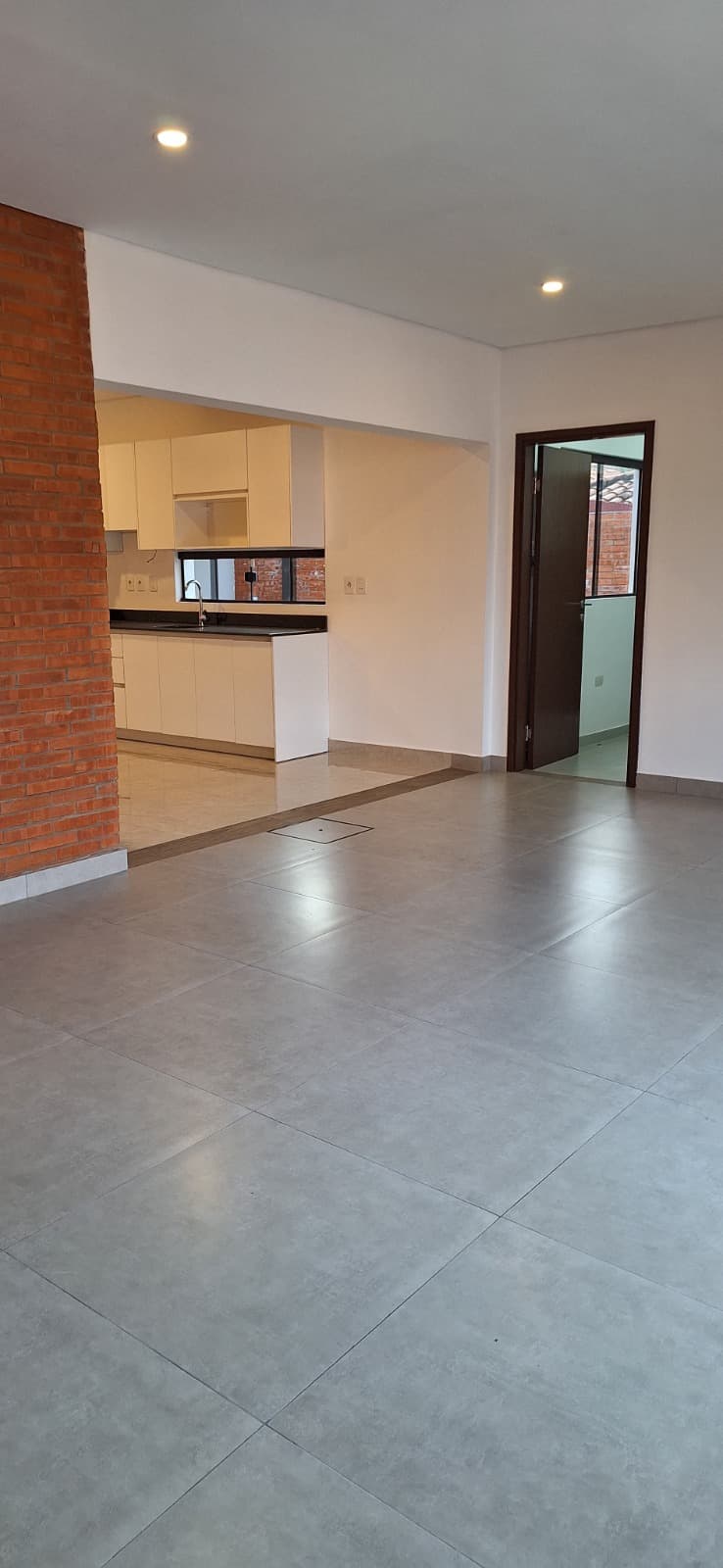 Casa a estrenar en Fernando de la Mora zona norte, foto 3