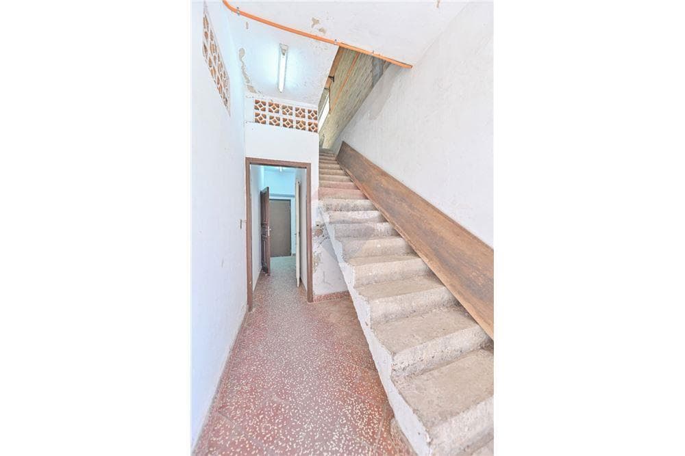 En Venta! Casa y Depósito, en esquina. Lambaré, foto 4