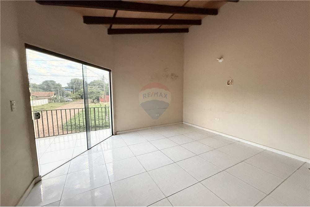 Casa Con Salones Comerciales !!, foto 3