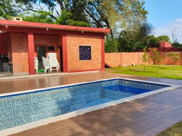 Hermosa casa quinta en Mariano Roque Alonso, foto 1
