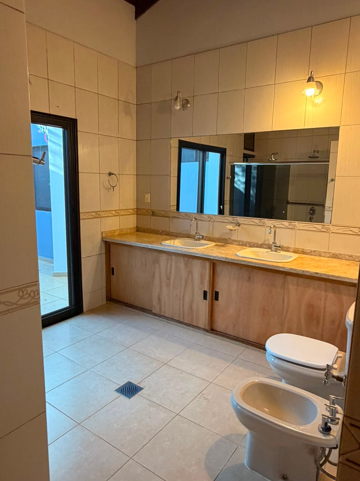 Vendo/alquilo Amplia Residencia En Hernandarias — foto 5