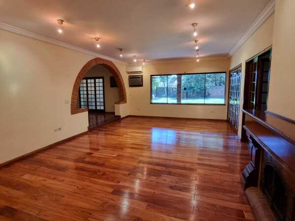 Hermosa y amplia residencia! Sobre avda mcal lópez casi madame lynch!, foto 3