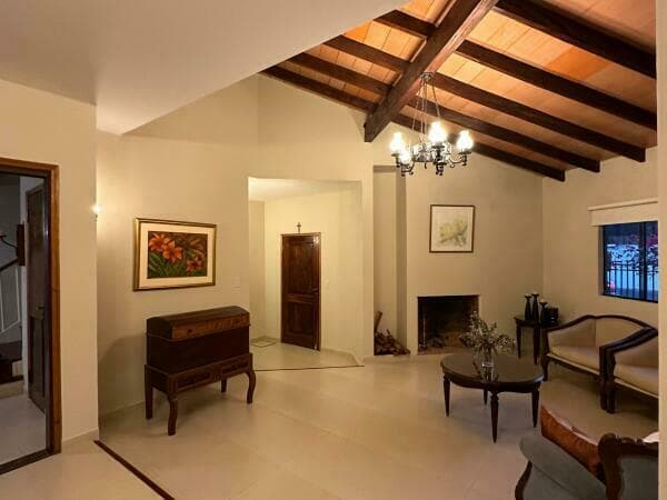 Alquilo casa