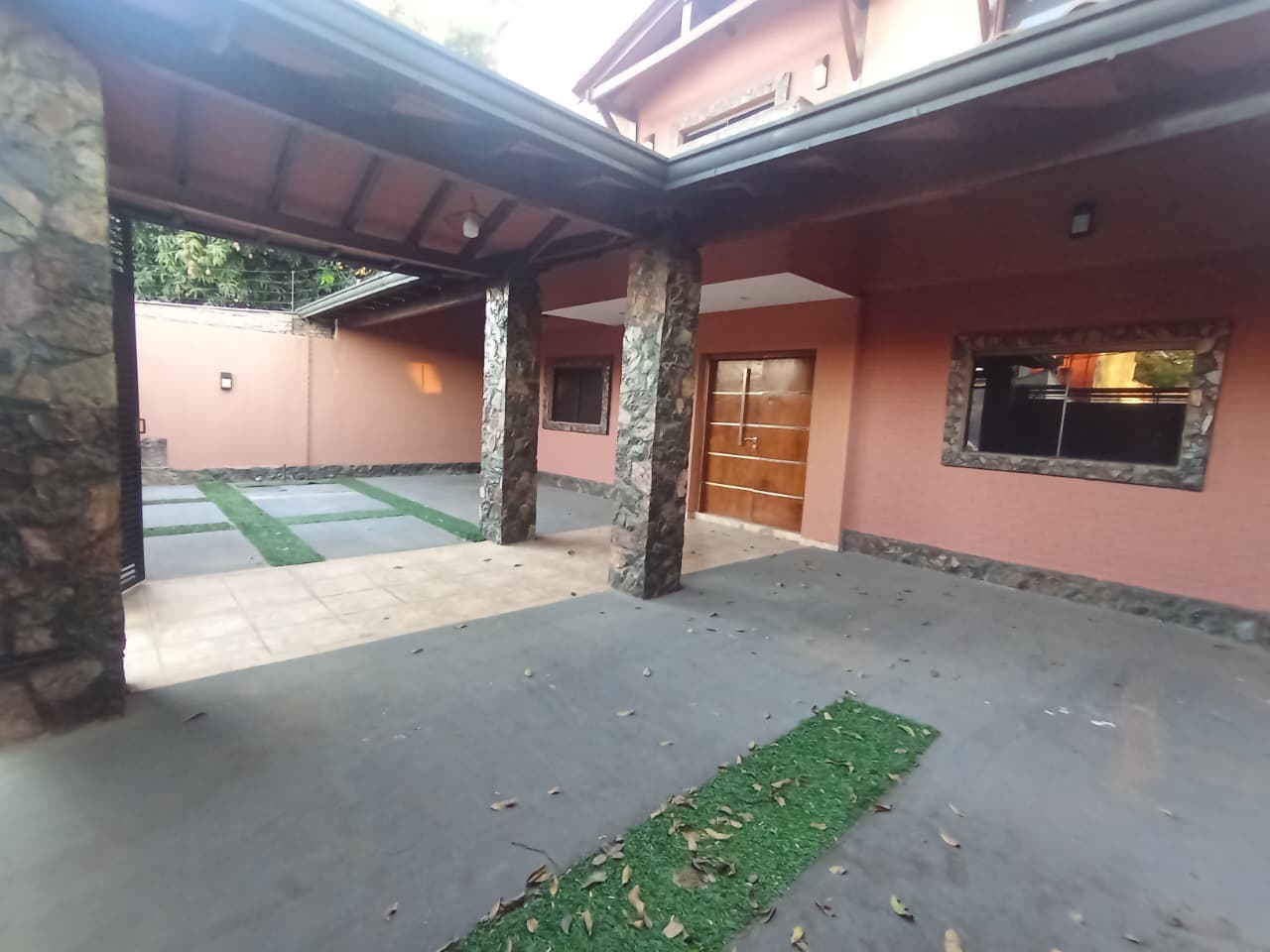 Casa en lambare con 4 habitaciones en suite — foto 2