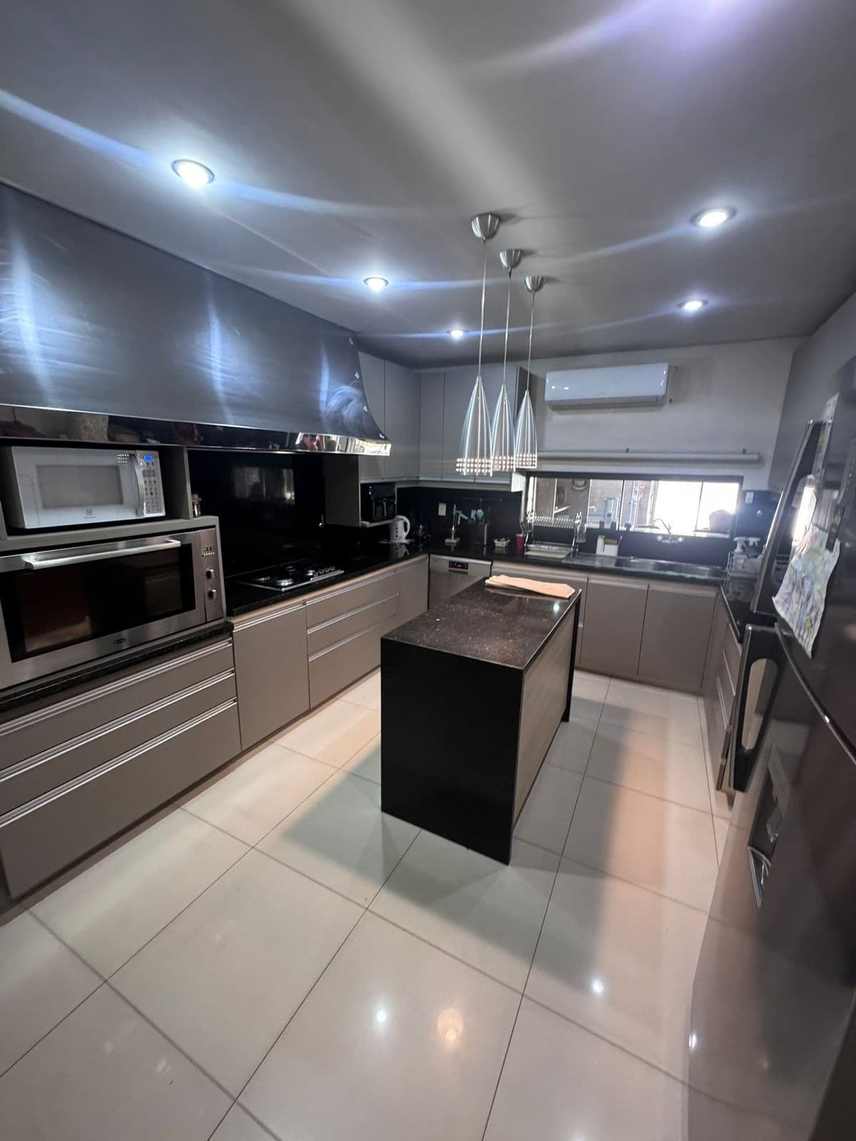 **casa totalmente amoblada en alquiler – santísima Trinidad**, foto 3