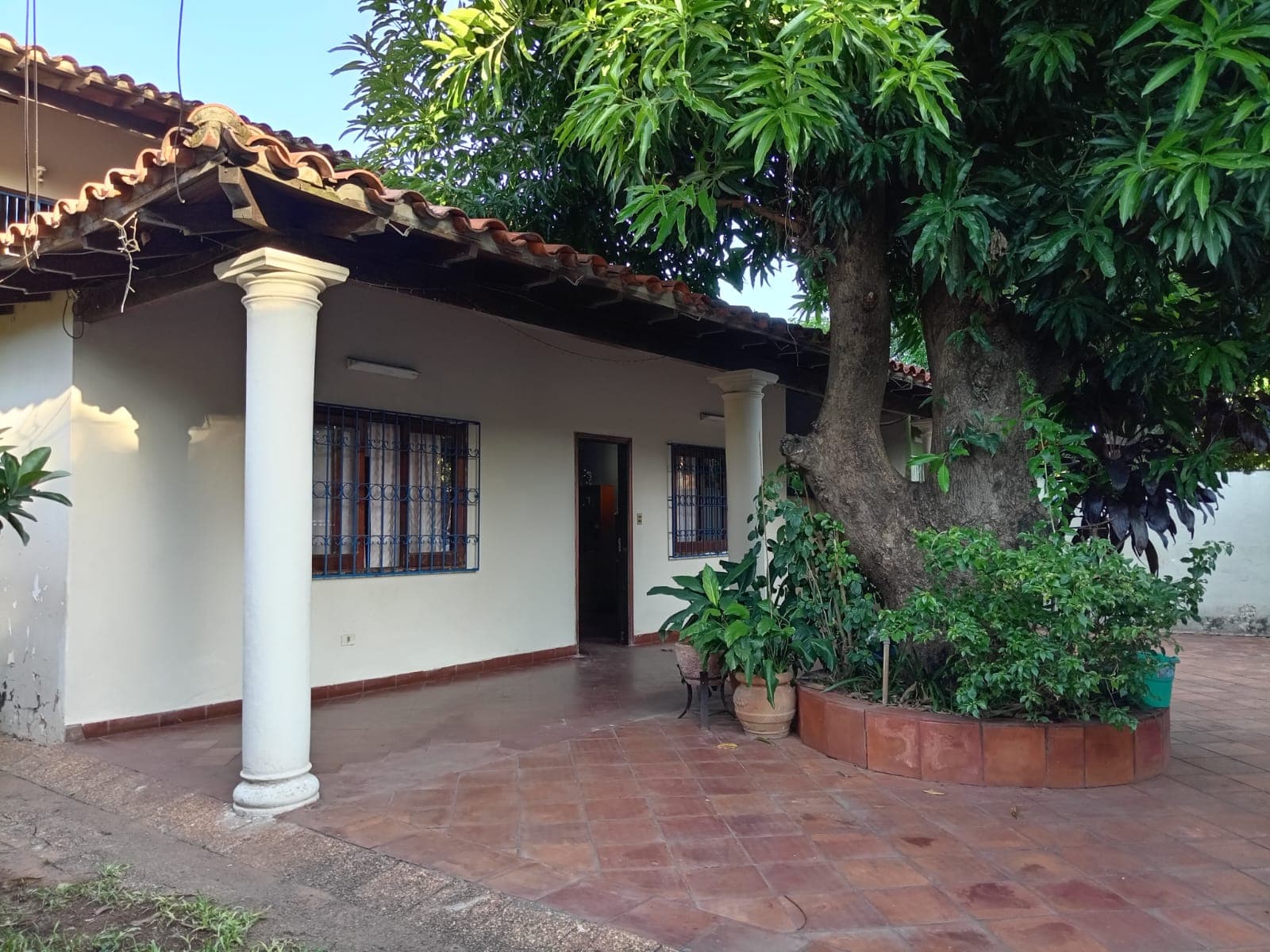 Casa amplia detras de la fabrica de impacto — foto 3