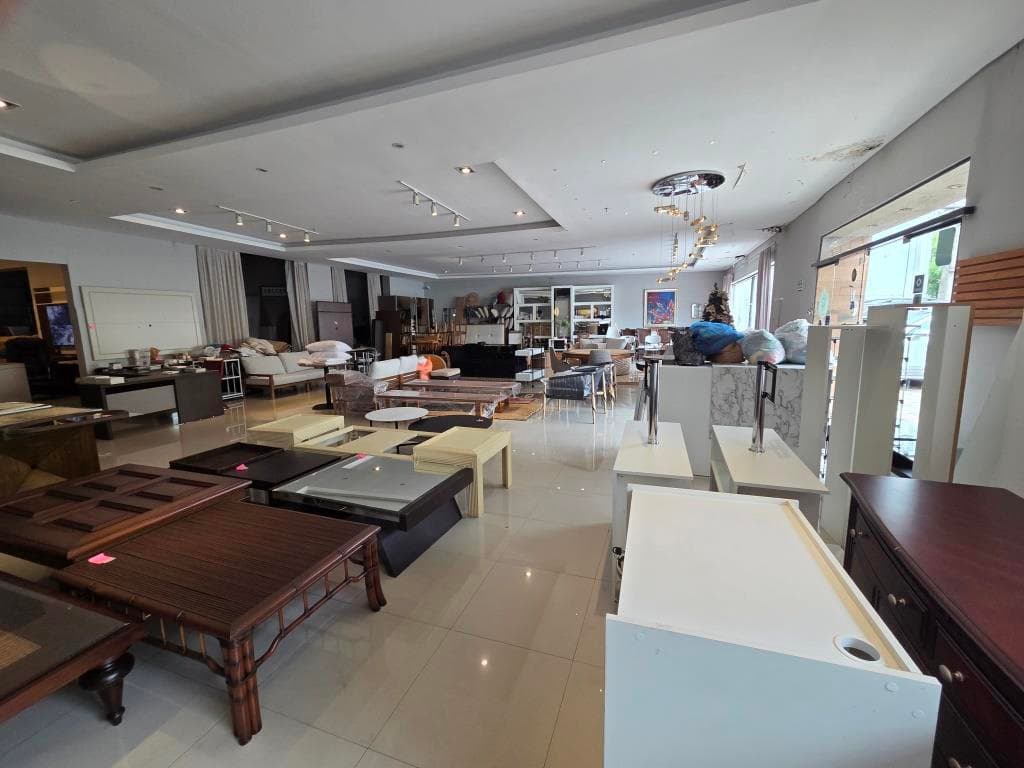 Salón Comercial de 518 m2 Sobre la Avda. Choferes del Chaco - CLCO78880 — foto 2
