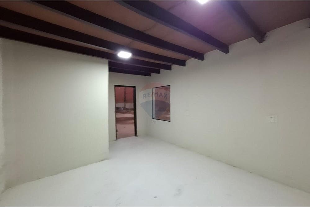 2 depósitos en Mariano Roque Alonso, foto 2