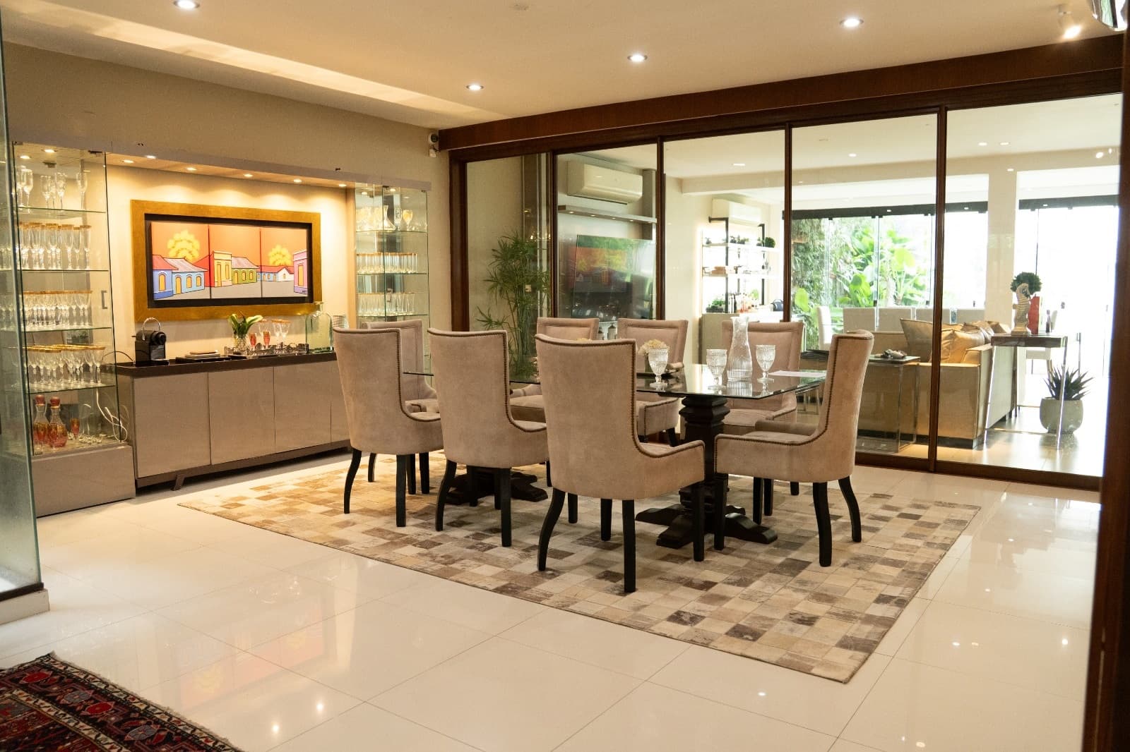 Incomparable Residencia de Autor en Venta – Barrio Mburicaó, foto 1
