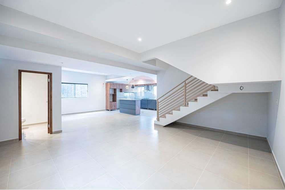 Casa en Villa Elisa a una cuadra de von polesky, foto 5