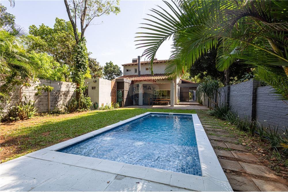 hermosa casa en zona Conmebol, Luque, foto 4