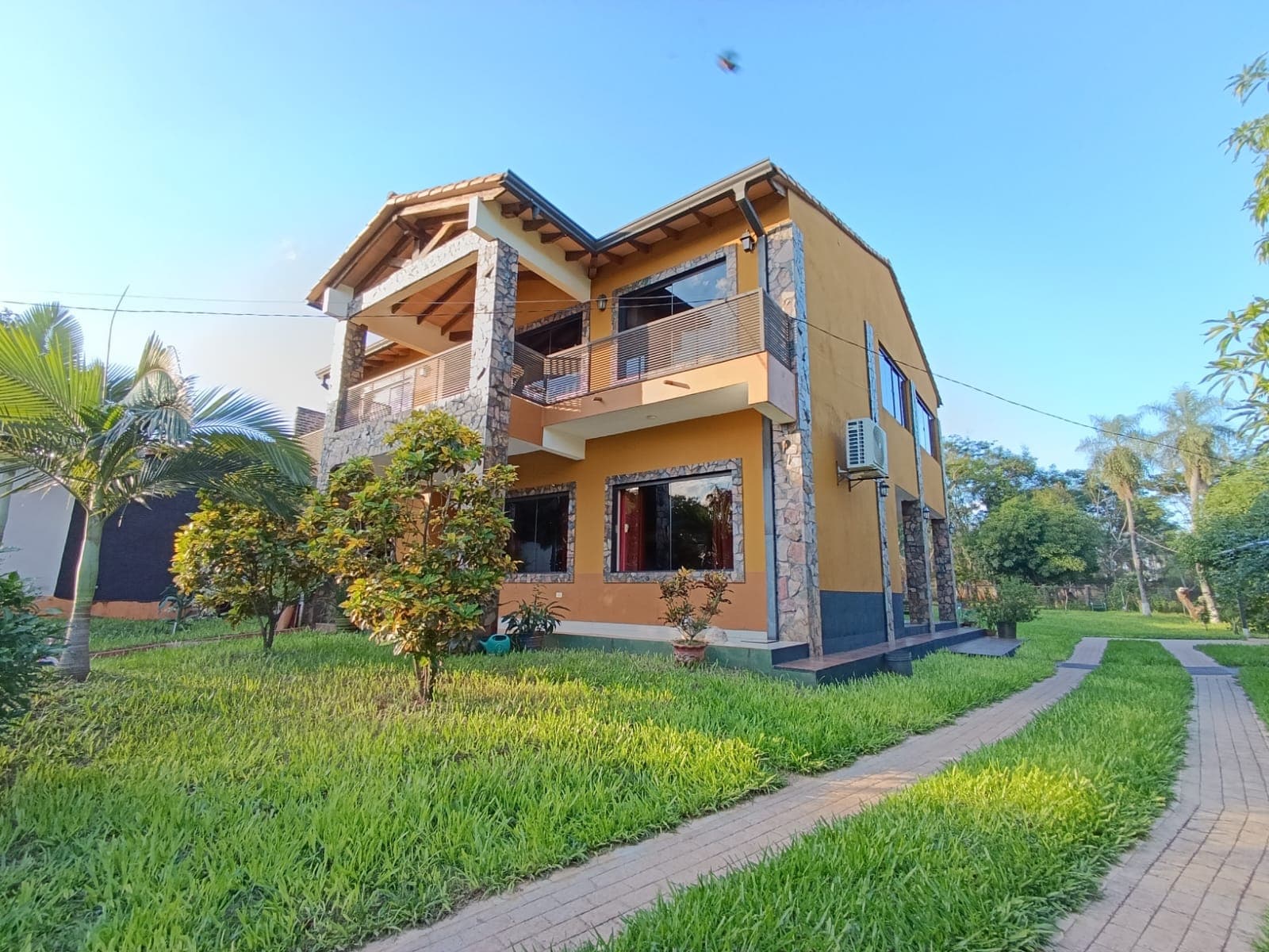 Hermosa residencia en el Casco Urbano-Capiata, foto 3