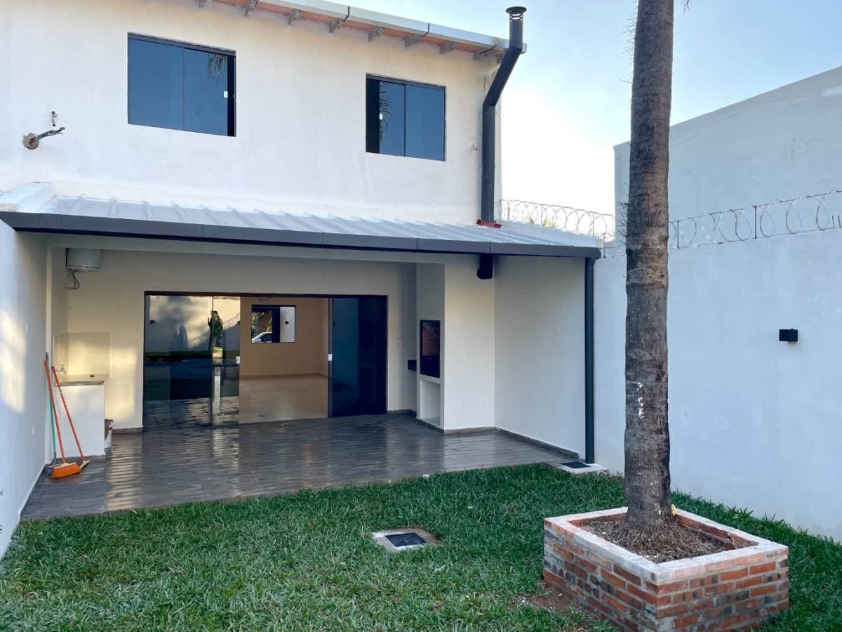 Duplex a estrenar en lambare, zona parques del yacht, foto 3
