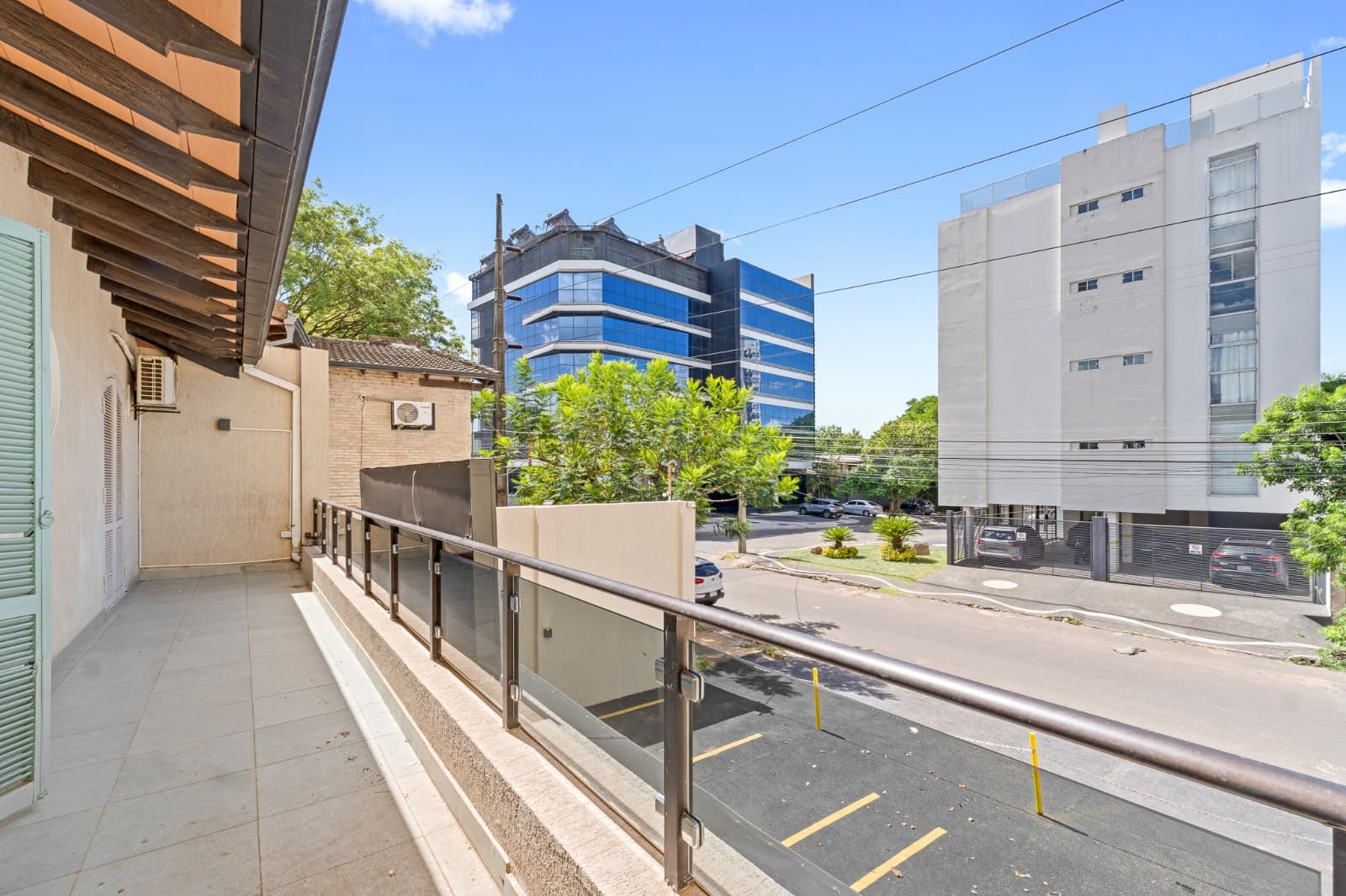 Casa Comercial u Oficinas en Ycuá Satí - a 1 cda de Av. Santa Teresa, foto 3