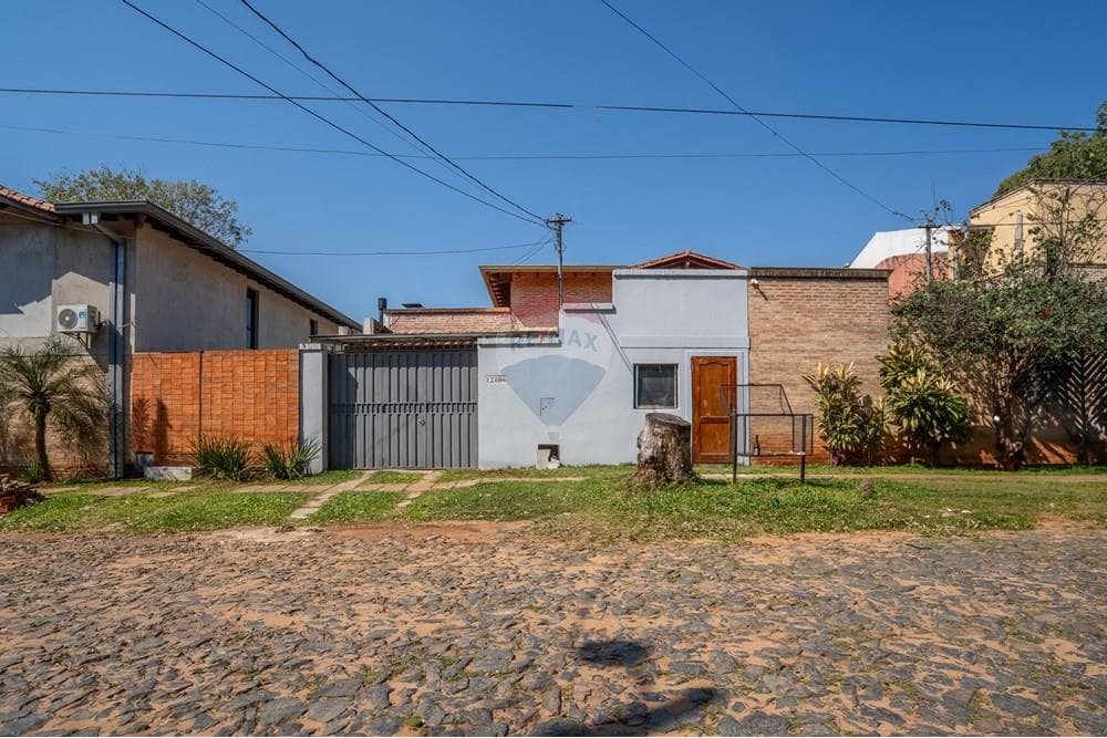 Hermoso duplex en barrio mburucuya