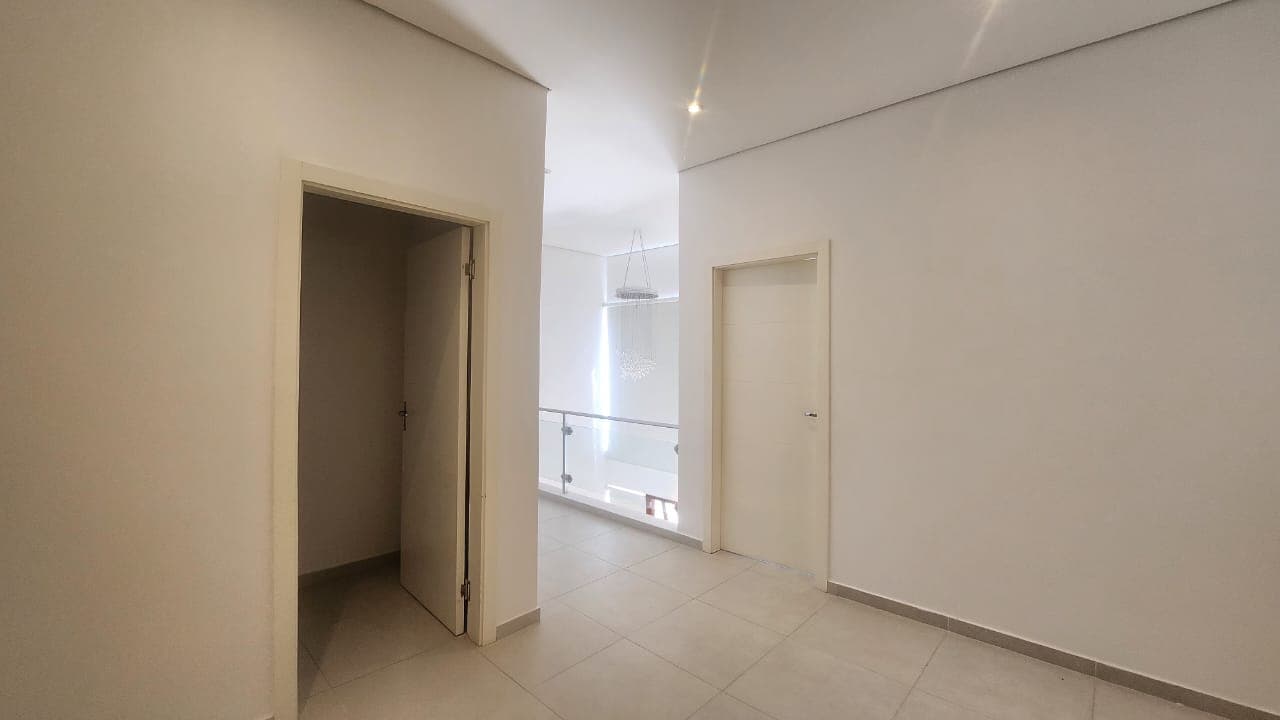 Amplia residencia de 3 dormitorios en surubi’i — foto 5