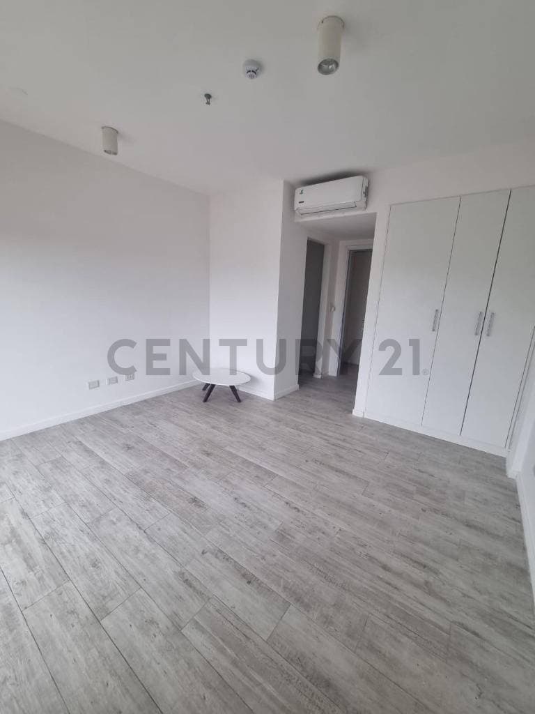 En venta 1 dormitorio con cochera en Bo Jara, foto 3