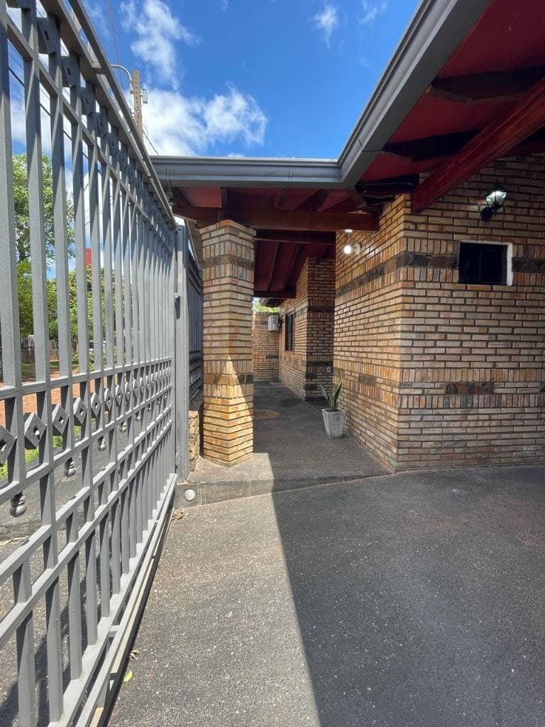 En venta hermosa casa en capiata, foto 2