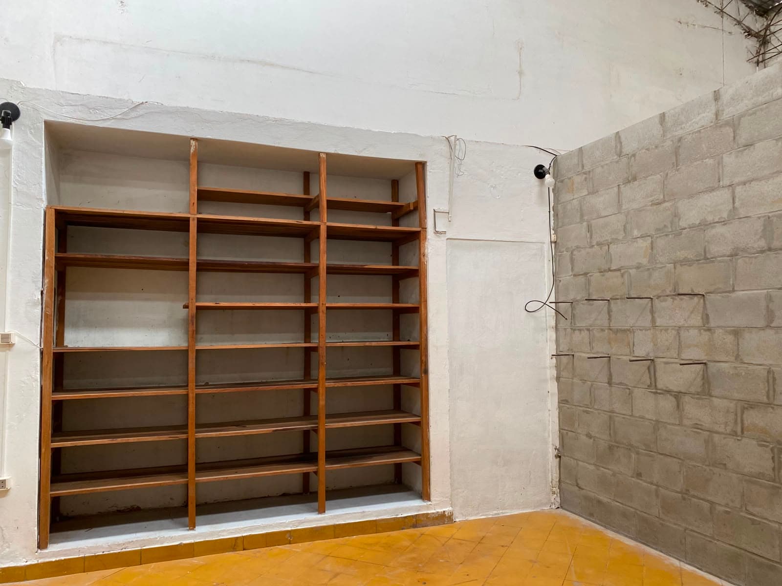 De deposito en barrio obrero, foto 5