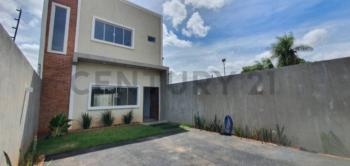 Duplex a metros de Av. America - Luque