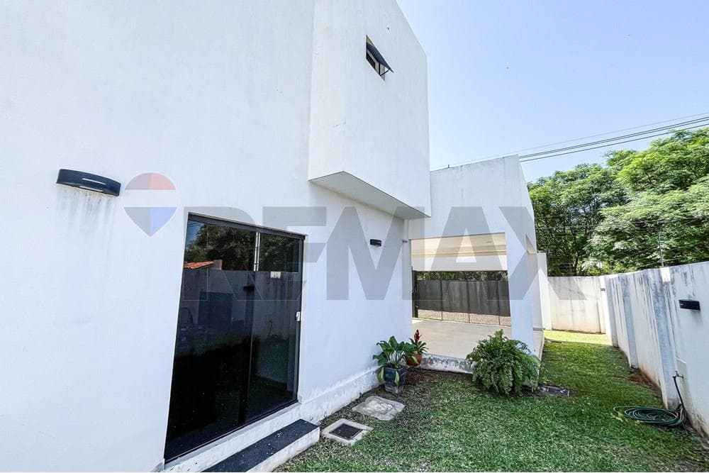 Casa en venta - Luque, foto 3