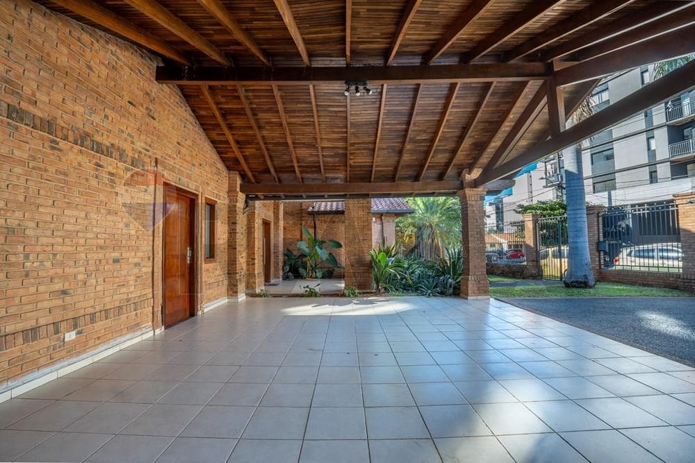 Residencia de 4 dormitorios en Las Lomas, foto 3