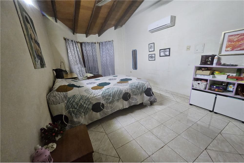 Casa en lambare zona carretera de lopez, foto 5