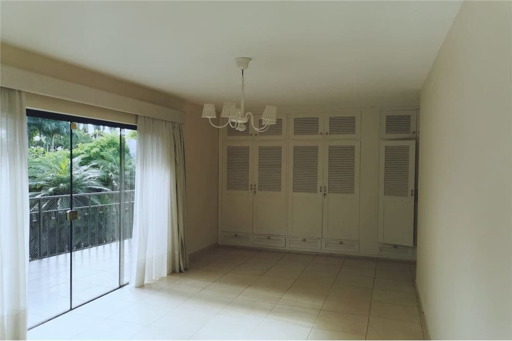 En Alquiler Lujosa Residencia Zona Los Laureles, foto 5