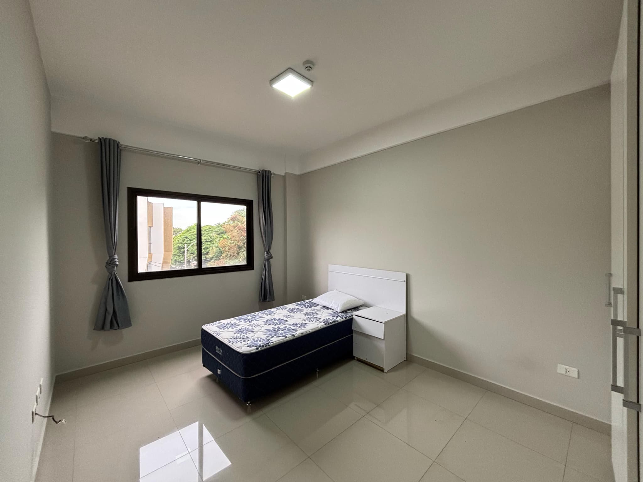 Se alquila hermoso departamento de 3 habitaciones en Ciudad del Este — foto 5