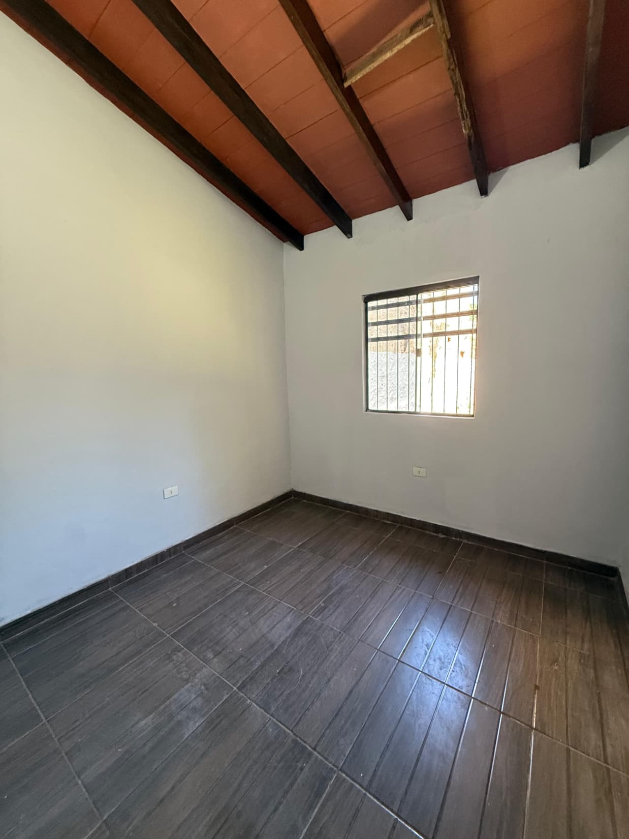 CASA EN VENTA – Barrio Virgen de Fátima, San Lorenzo, foto 5