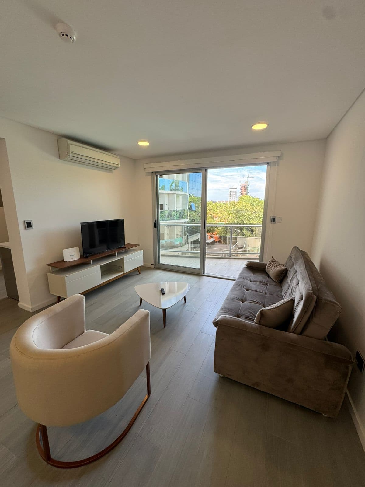 Departamento De 1 Dormitorio Amoblado – Carmelitas, foto 2
