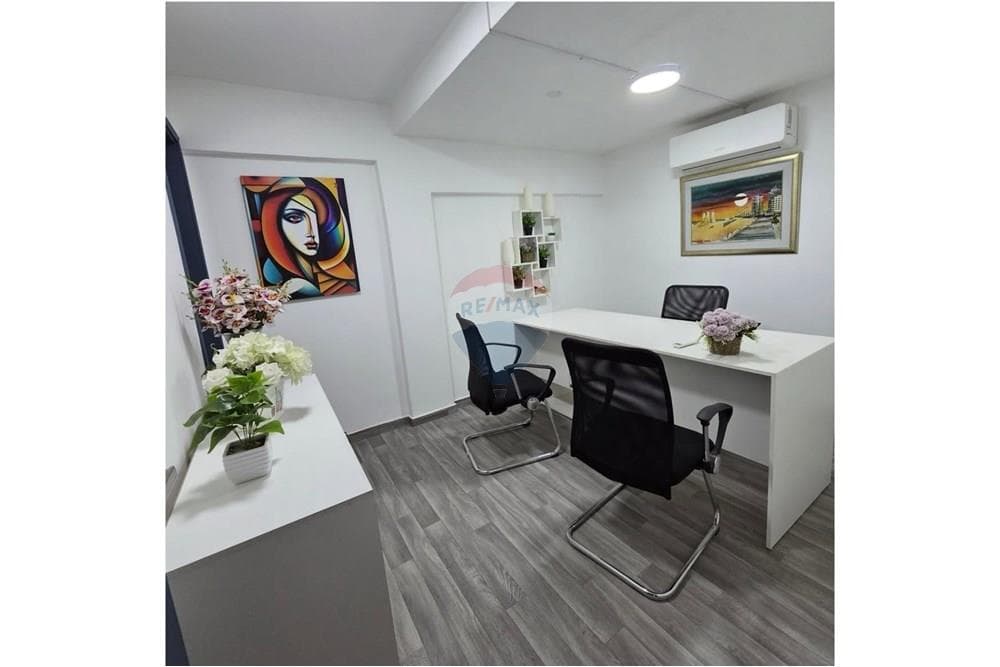Health Clinic - Alquiler - Villa Aurelia, Paraguay, foto 5