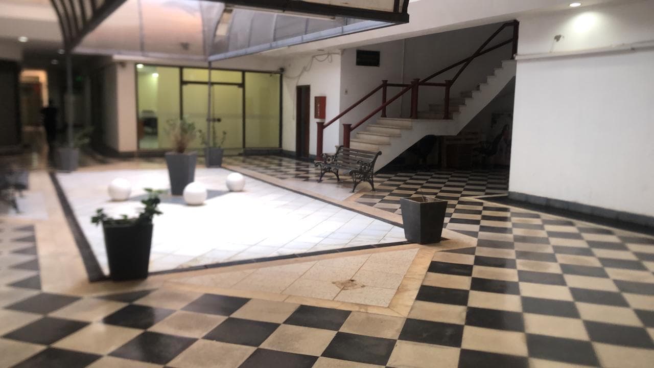 Piso corporativo de lujo en venta en Asunción - edificio faro del río, foto 2