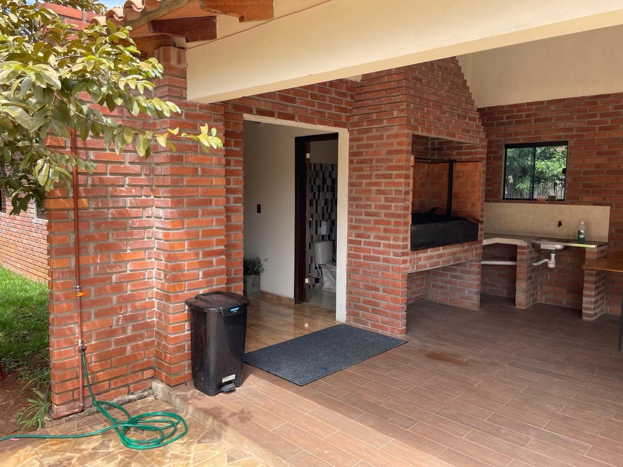 "Casa de Campo Moderna: Tu Refugio en Yaguarón", foto 2