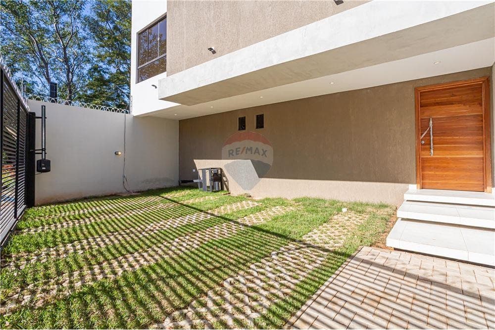 Vendo hermoso duplex a estrenar en San Lorenzo