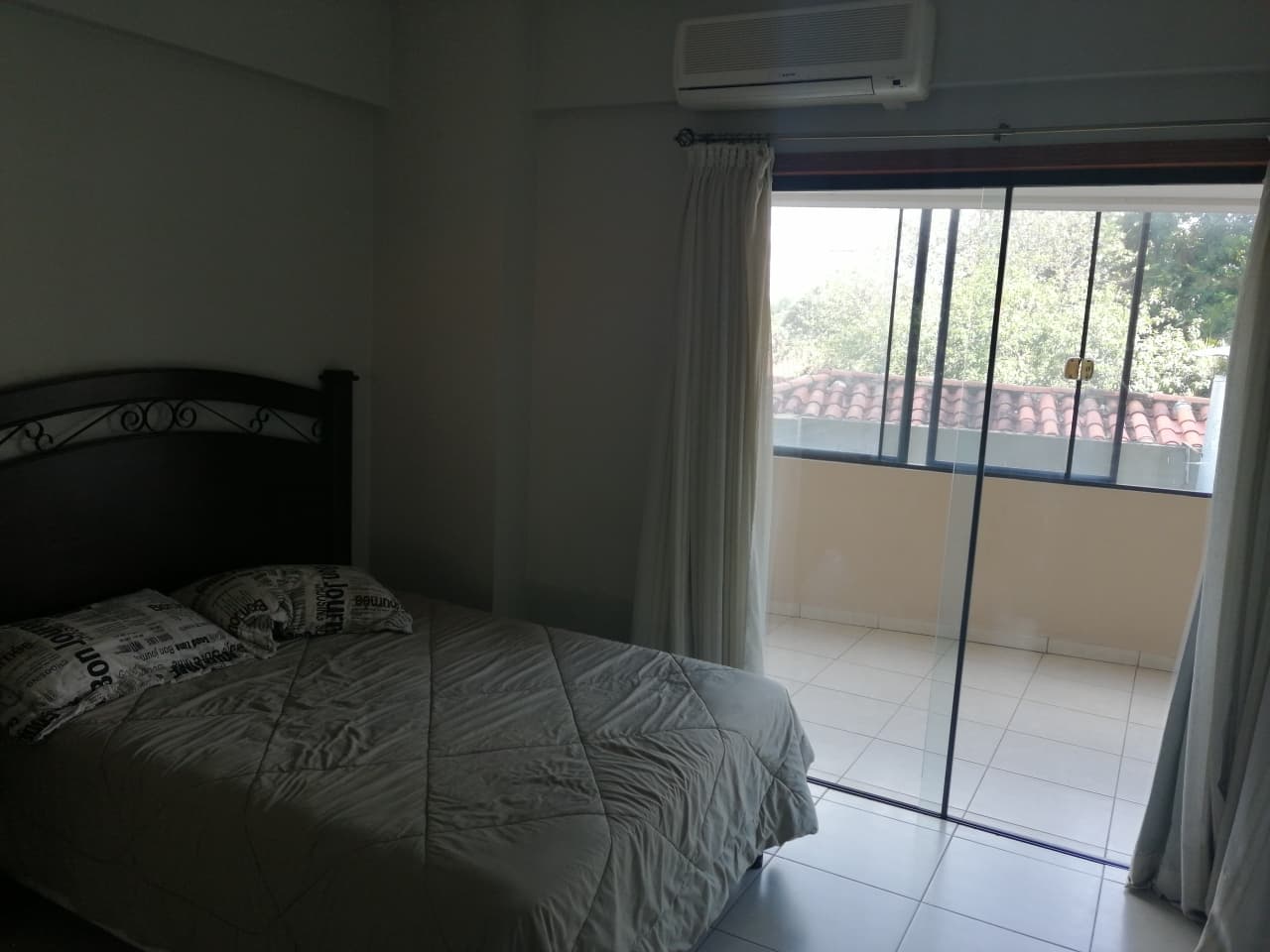 En alquiler departamento de 3 dormitorios amoblado en barrio Carmelitas, foto 4