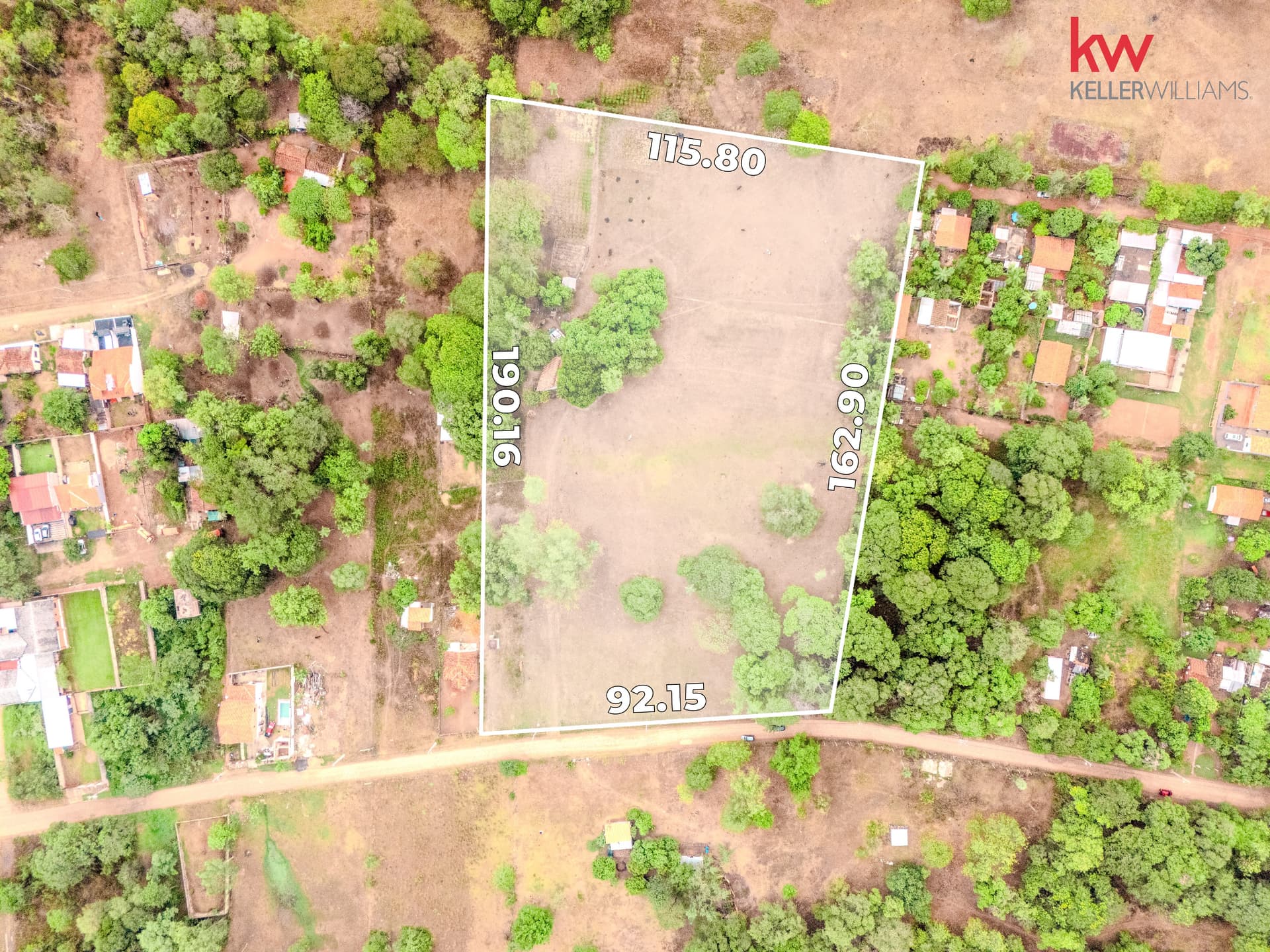 En Venta terreno de 1.8 hectáreas en zona Aeropuerto - Luque, foto 3