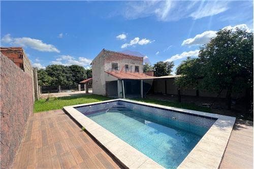 De hermosa propiedad con piscina en la ciudad de limpio, foto 5
