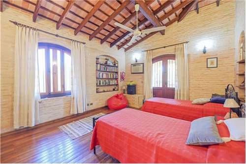 Elegante casa en Lambaré, foto 4