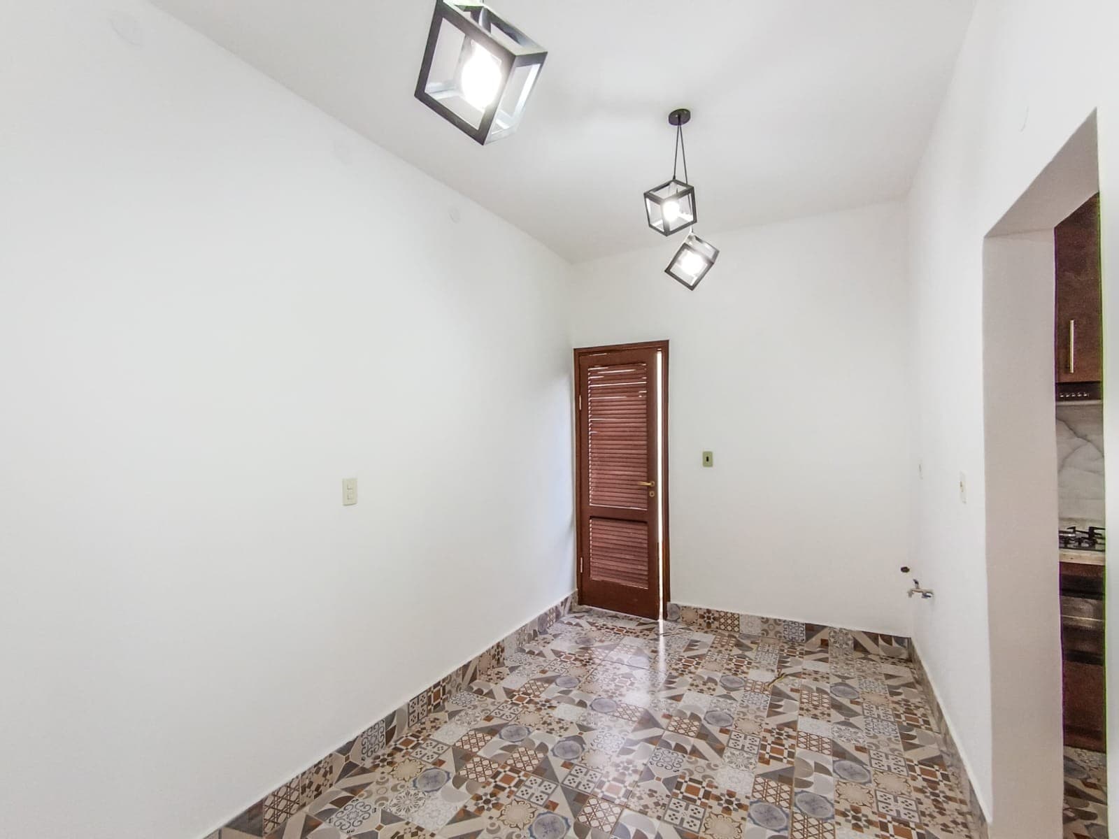 En venta residencia de lujo en altos del golf, lambare, foto 4