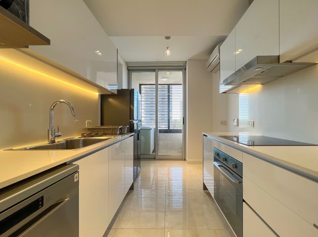 Alquiló Moderno Dpto De 2 Habitaciones En El Eminet Sin Muebles, foto 4
