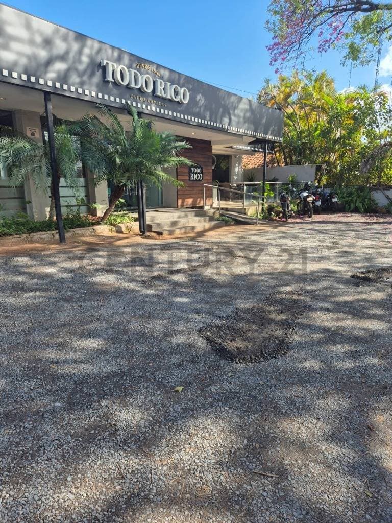 Residencia en esquina sobre Brasilia a metros embajada USA — foto 4