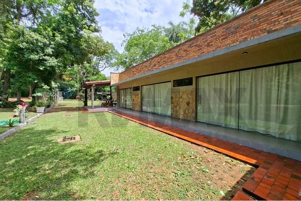 Casa - Alquiler - San Bernardino, Paraguay — foto 3