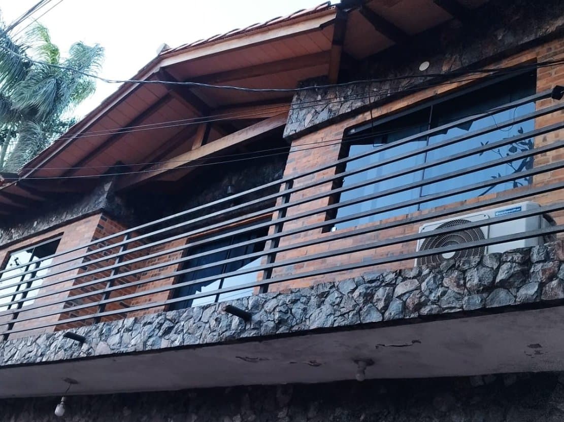 Alquilo dpto de 2 dormitorios en barrio nazareth