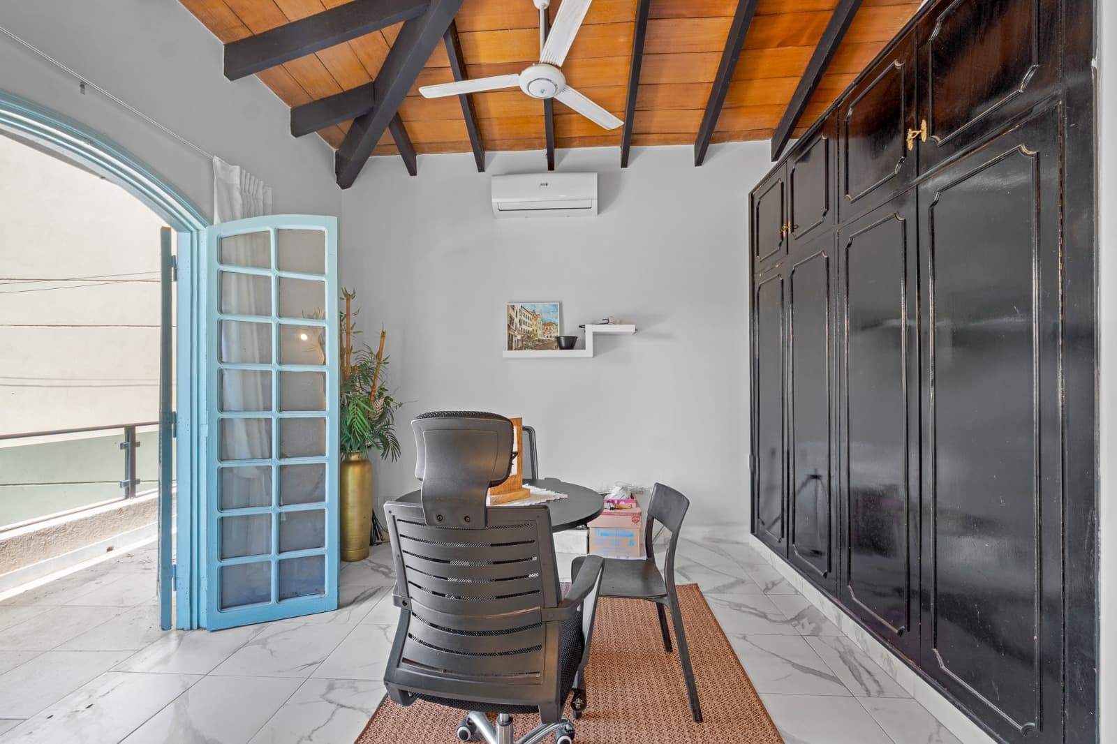 – Importante Casa para Salón Comercial u Oficinas — foto 4