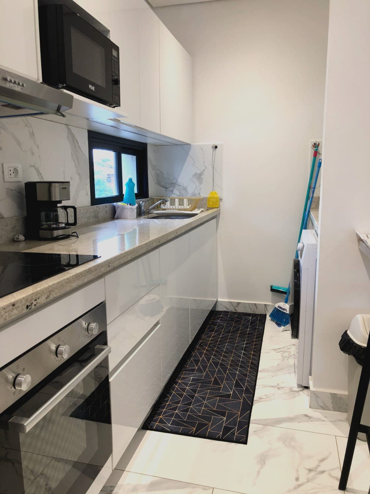 En Alquiler Departamento Amoblado Molas López — foto 5